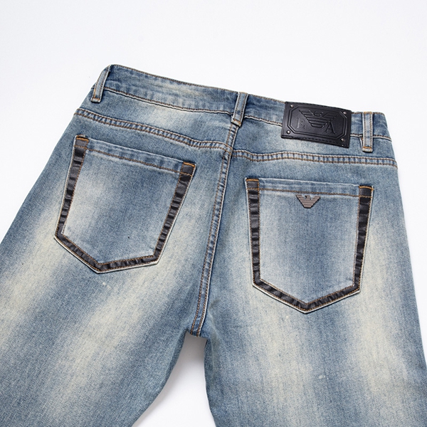 ブランドジーンズ正面デザイン